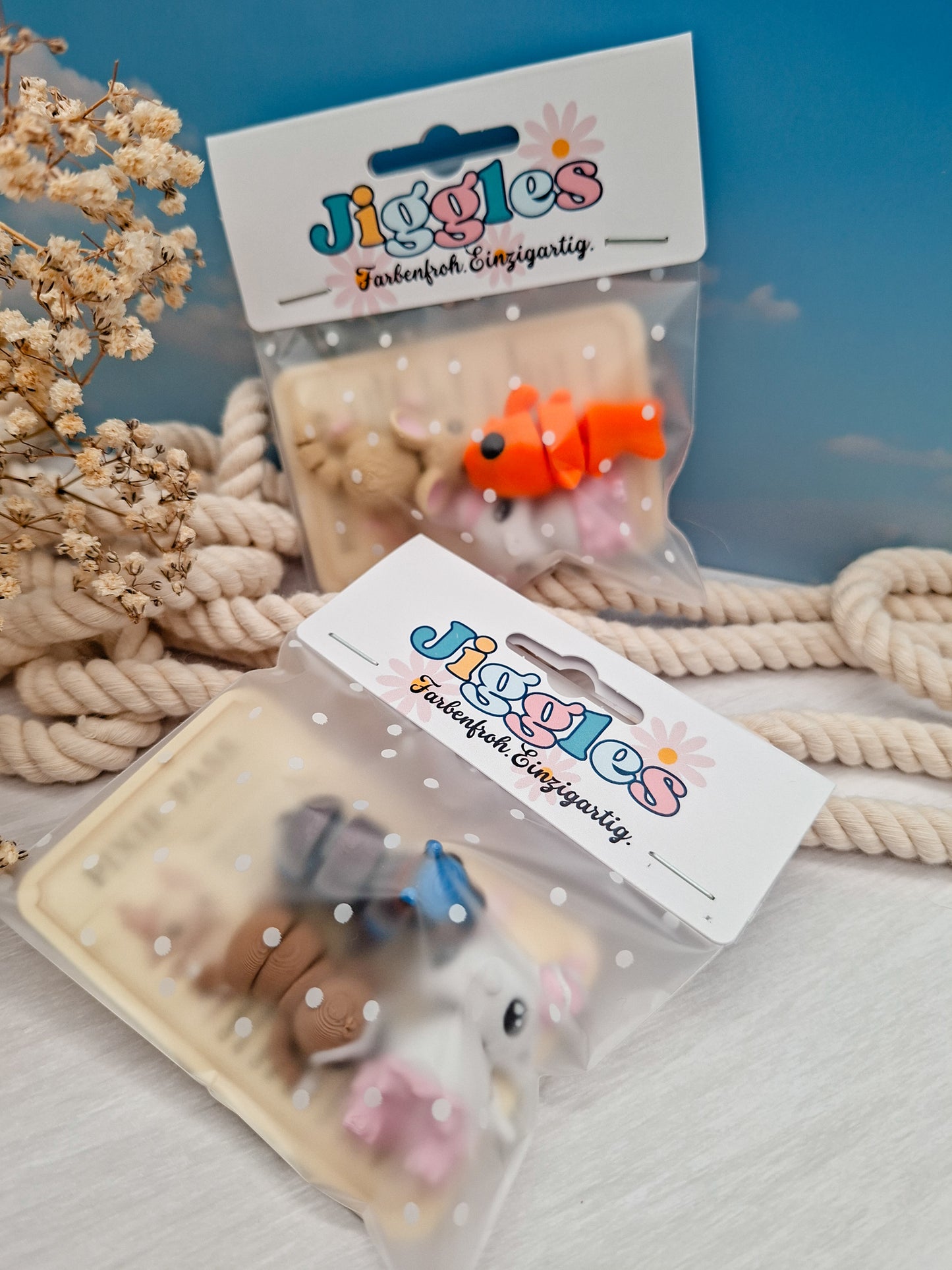 Jiggles & Flaumklaue Pixie Set – 3D-Fantasyfiguren mit Pixie-Pass – Handgemachte Miniaturen aus PLA – Limited Sammlerbox