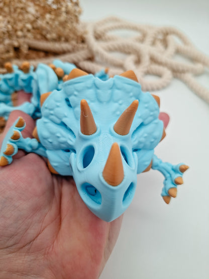 Triceratop in hellblau