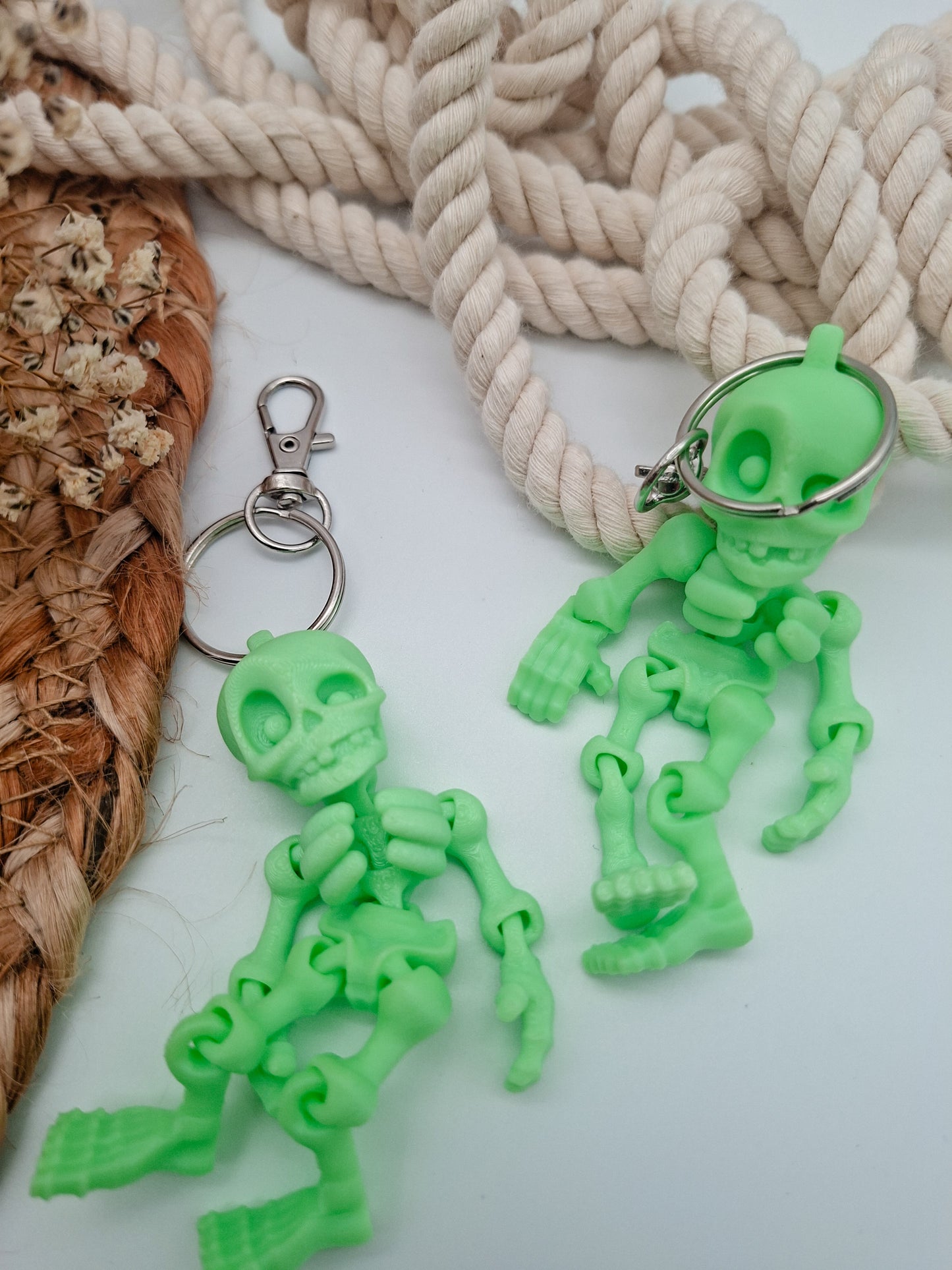 Flexi-Skelett Schlüsselanhänger – Bewegliche Mini-Figur • Halloween Deko • 3D-gedruckt • Geschenkidee ab 14 • Handmade