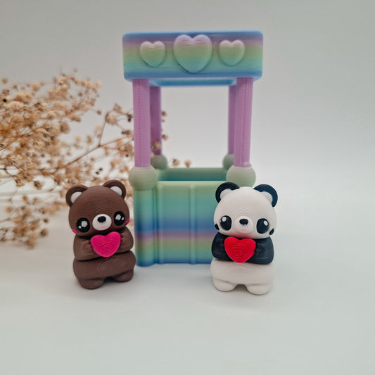 Teddy-Ständer „Heart Booth“ – 3D-gedrucktes Zubehör für Jiggles | Nachhaltig, bunt & perfekt für Weihnachtsgeschenke