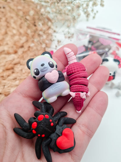 Valentinstags-Bundle – 3 zufällige Haniis mit Herz